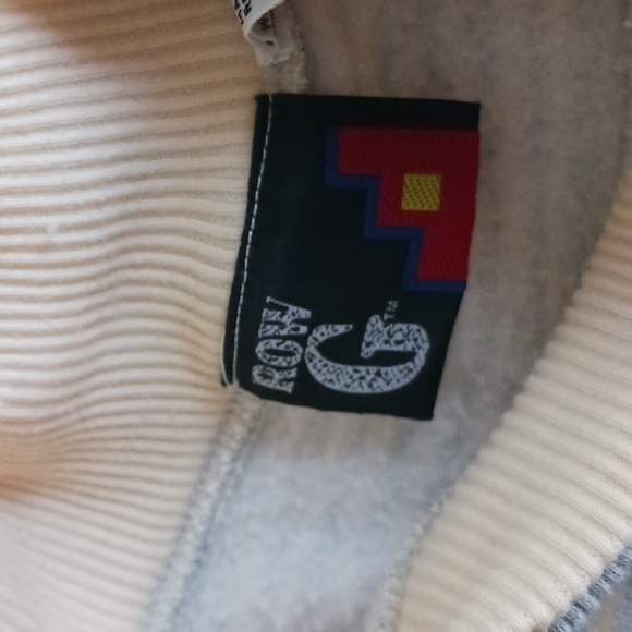 Vintage women's sweatshirt brand- ROW G, sz Large. Light yellow/gray str… - Picture 6 of 15